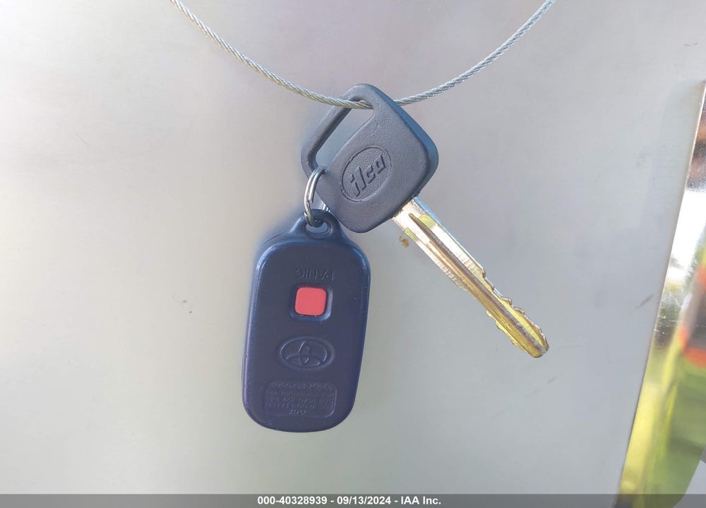 2006 TOYOTA CAMRY LE VIN: 4T1BE32KX6U710045