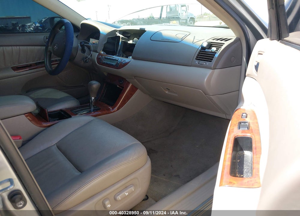 2005 TOYOTA CAMRY XLE VIN: 4T1BE30K75U622457