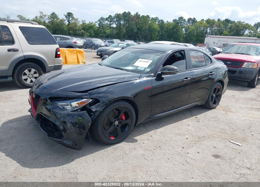 2017 ALFA ROMEO GIULIA AWD VIN: ZARFAEDN0H7550026