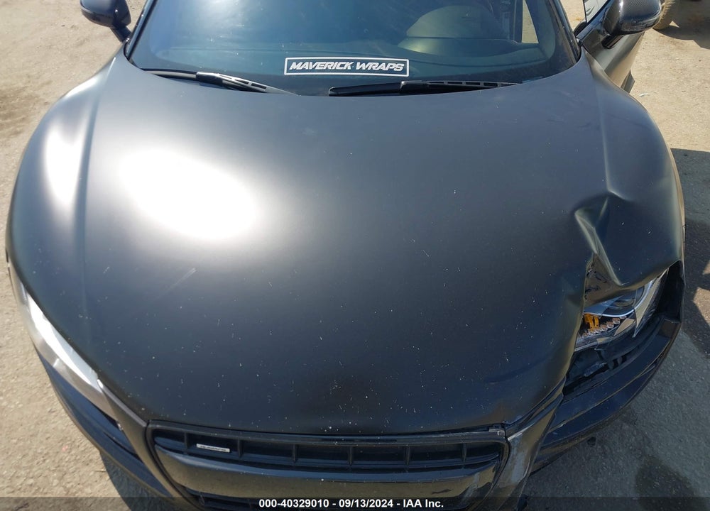 2011 AUDI R8 5.2 VIN: WUAVNAFG7BN000135