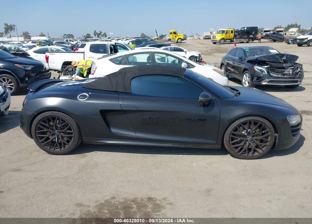 2011 AUDI R8 5.2 VIN: WUAVNAFG7BN000135