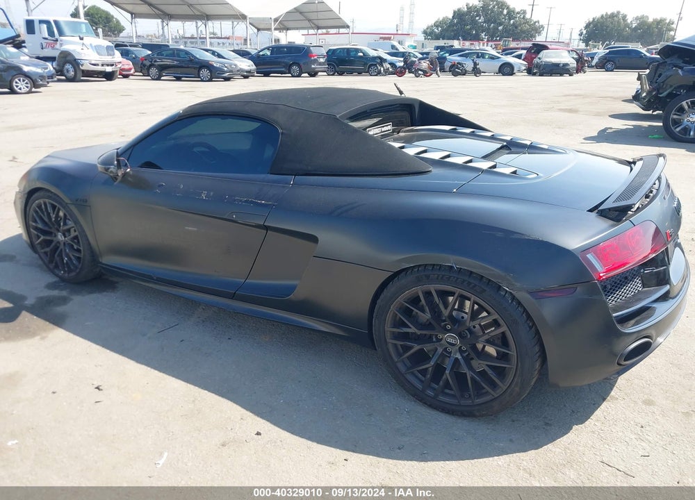 2011 AUDI R8 5.2 VIN: WUAVNAFG7BN000135