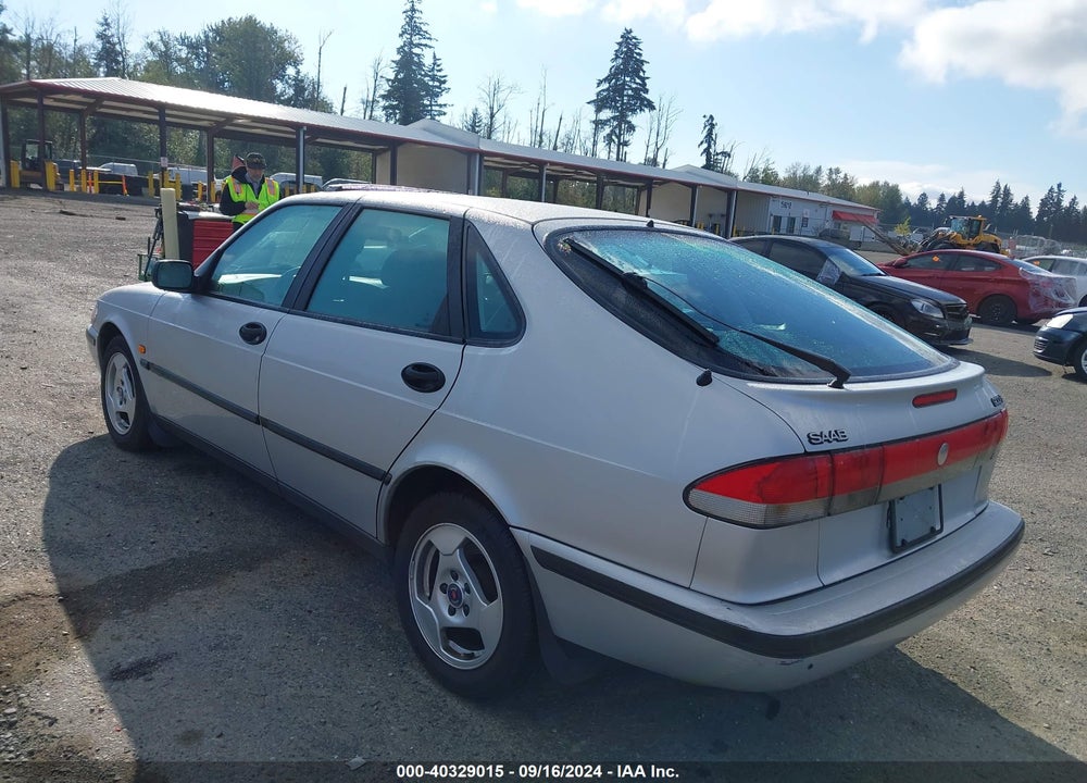 1998 SAAB 900 S VIN: YS3DD55B1W2012371