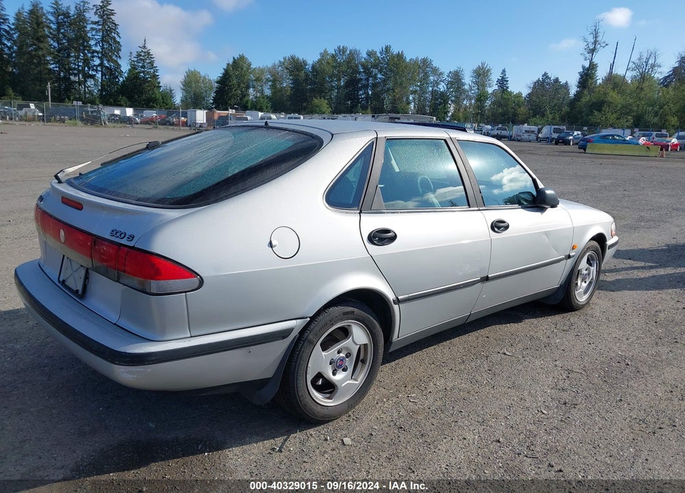 1998 SAAB 900 S VIN: YS3DD55B1W2012371