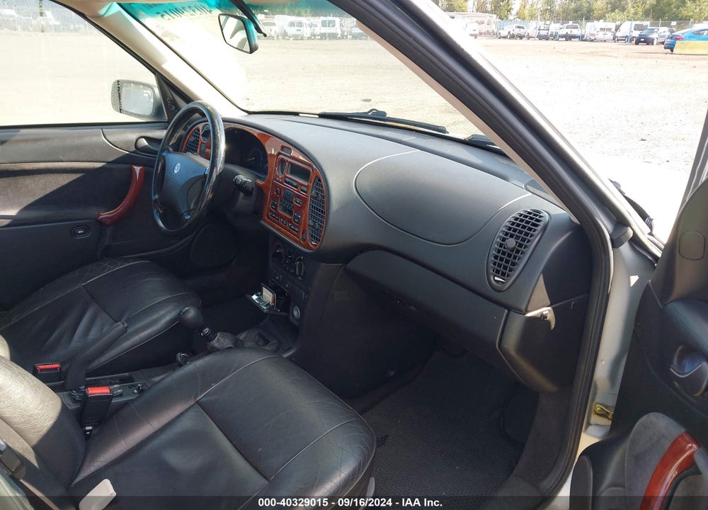 1998 SAAB 900 S VIN: YS3DD55B1W2012371