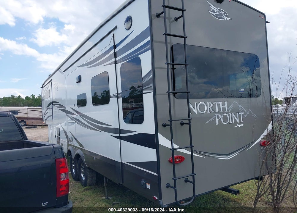 2021 JAYCO NORTHPOINT 310RLTS VIN: 1UJCJ0BS4M1LB0088