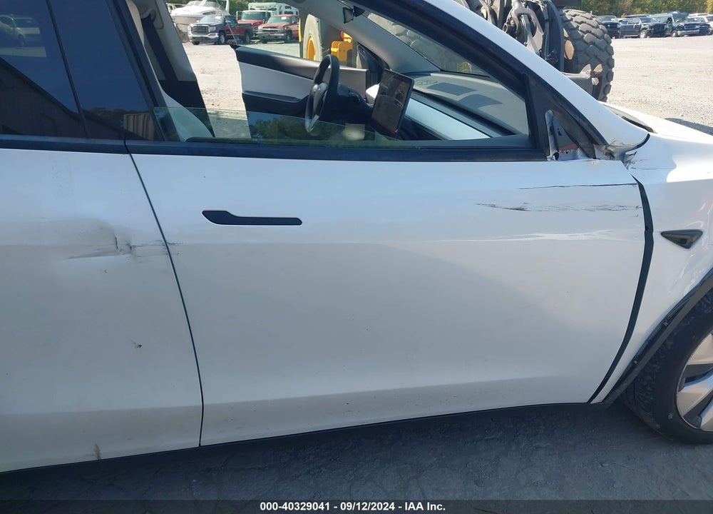 2021 TESLA MODEL Y LONG RANGE DUAL MOTOR ALL-WHEEL DRIVE VIN: 5YJYGDEE4MF069176