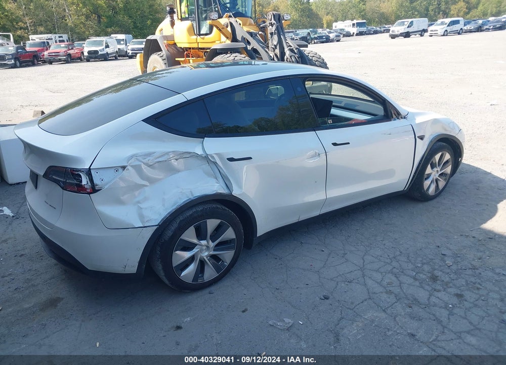 2021 TESLA MODEL Y LONG RANGE DUAL MOTOR ALL-WHEEL DRIVE VIN: 5YJYGDEE4MF069176