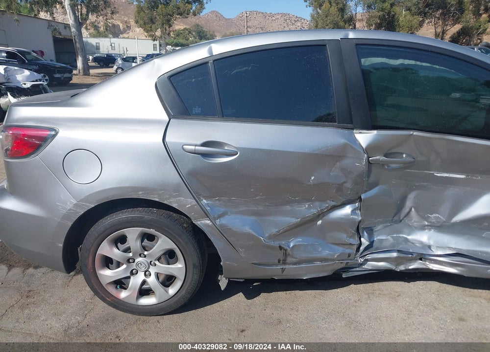 2013 MAZDA 3 I SPORT VIN: JM1BL1UPXD1768453