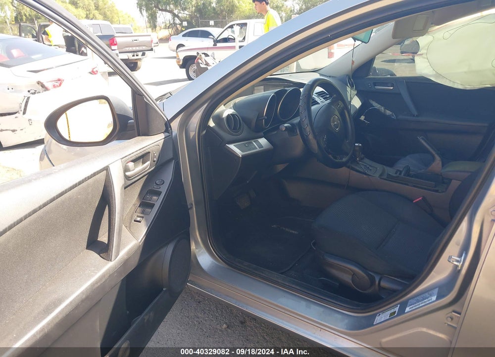 2013 MAZDA 3 I SPORT VIN: JM1BL1UPXD1768453