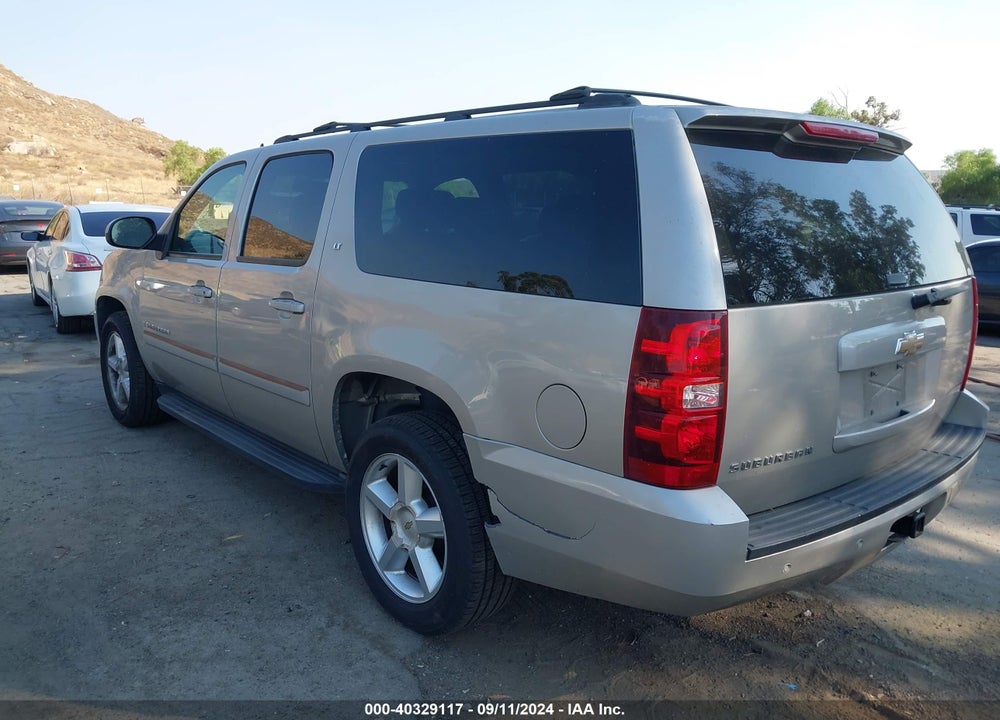 2008 CHEVROLET SUBURBAN 1500 LT VIN: 3GNFC16J98G174025