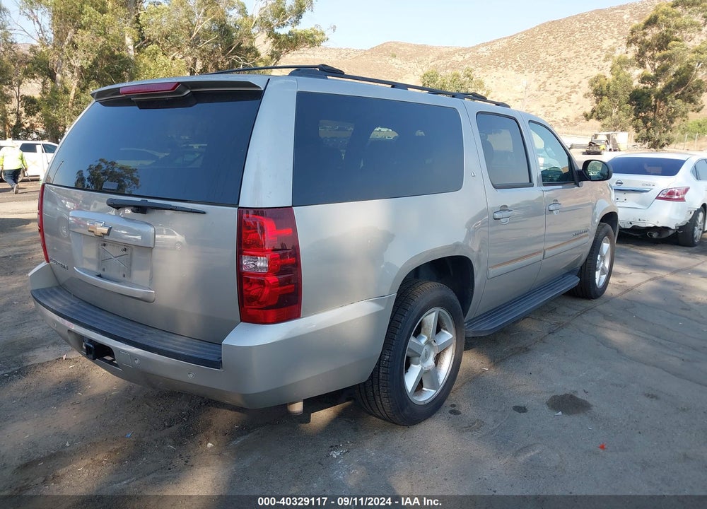 2008 CHEVROLET SUBURBAN 1500 LT VIN: 3GNFC16J98G174025