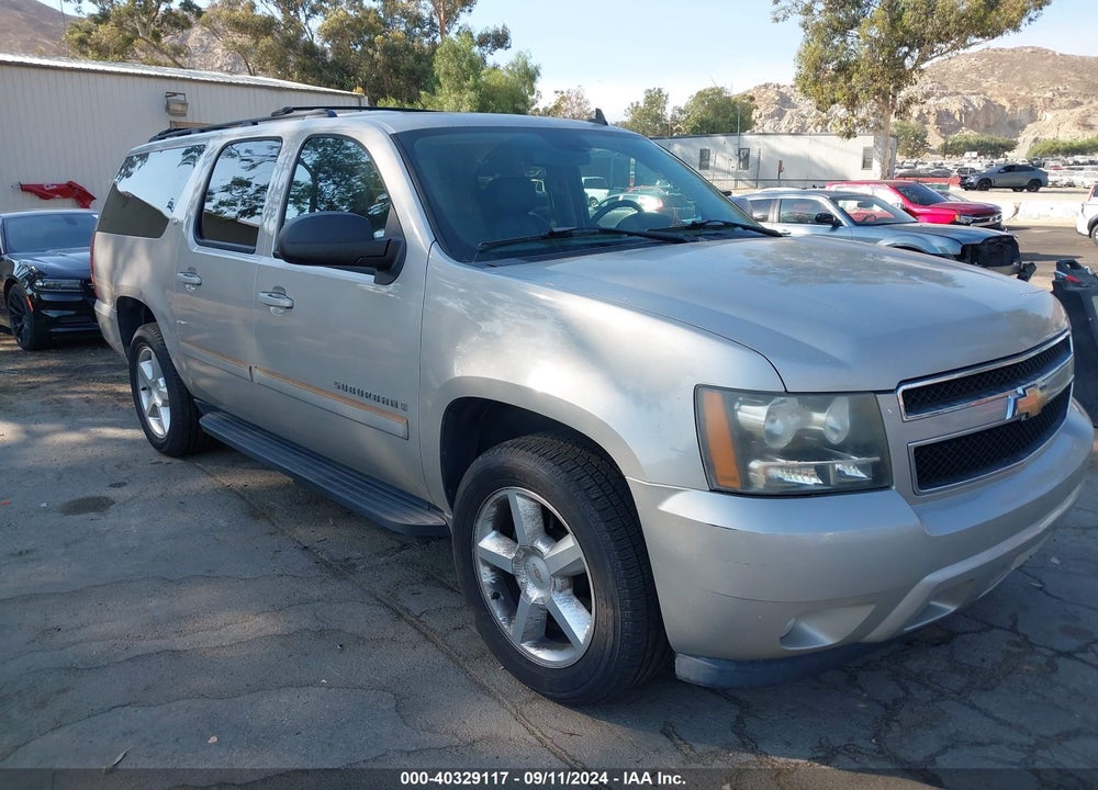 2008 CHEVROLET SUBURBAN 1500 LT VIN: 3GNFC16J98G174025