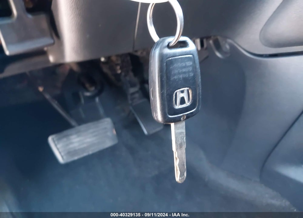 2016 HONDA CR-V LX VIN: 2HKRM3H30GH513838