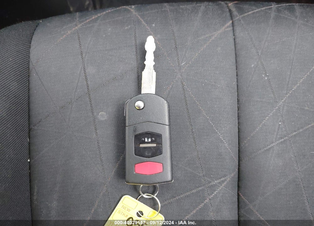 2014 MAZDA 2 SPORT VIN: JM1DE1KZXE0184858