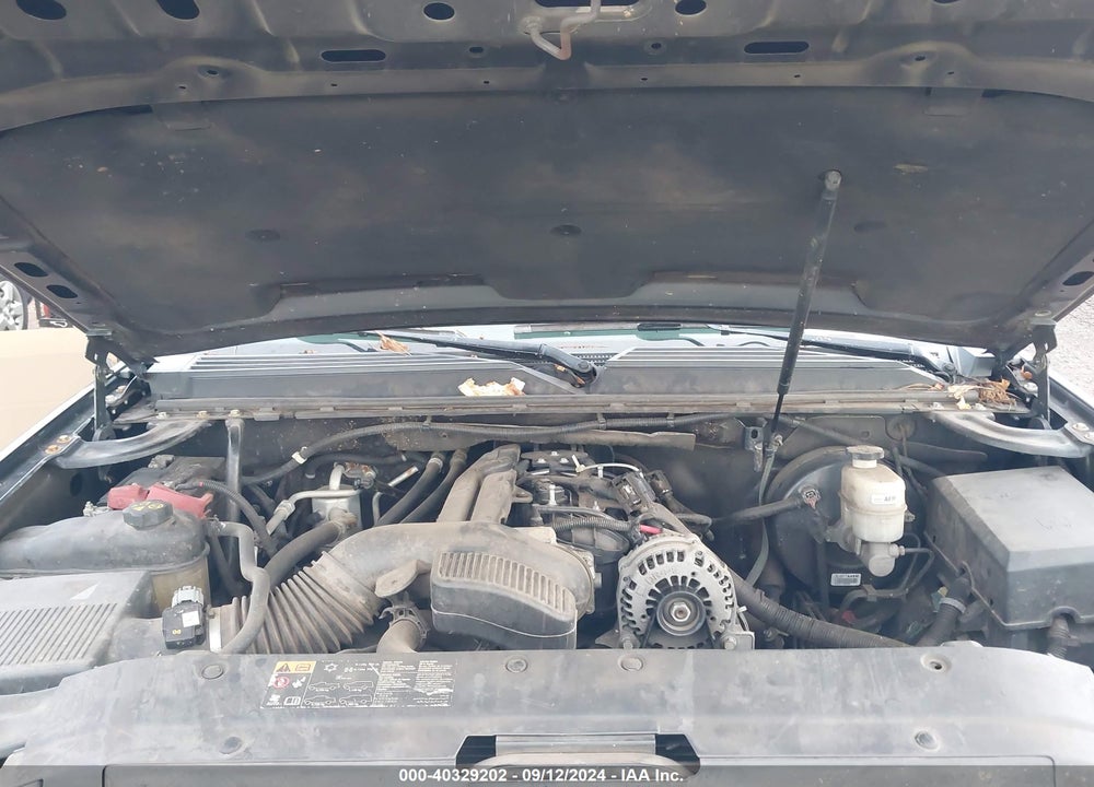 2011 CHEVROLET TAHOE LT VIN: 1GNSKBE05BR319696