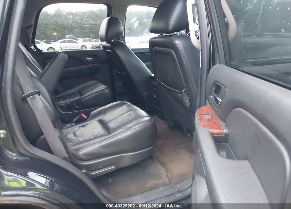 2011 CHEVROLET TAHOE LT VIN: 1GNSKBE05BR319696