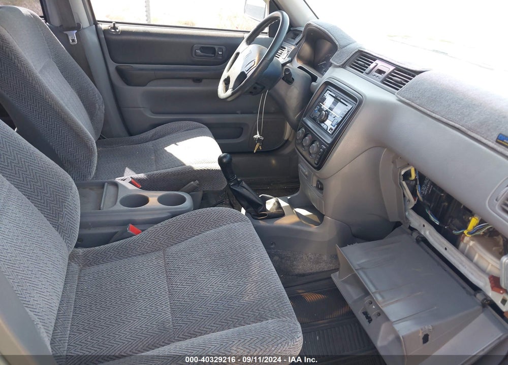 1998 HONDA CR-V VIN: JHLRD1767WC070214