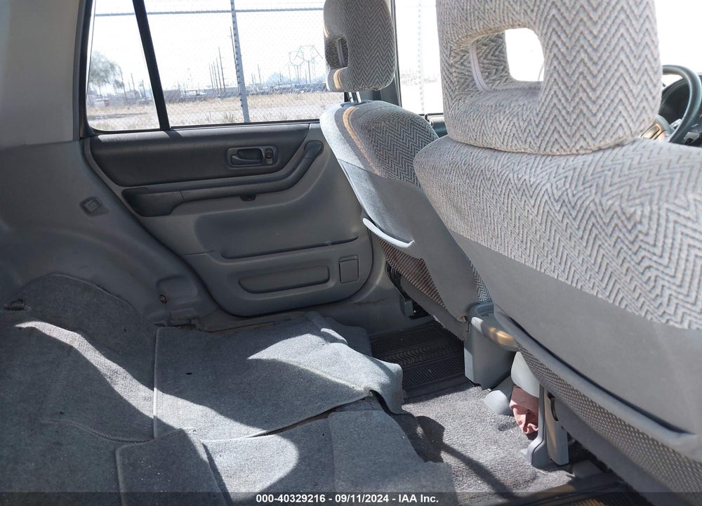 1998 HONDA CR-V VIN: JHLRD1767WC070214