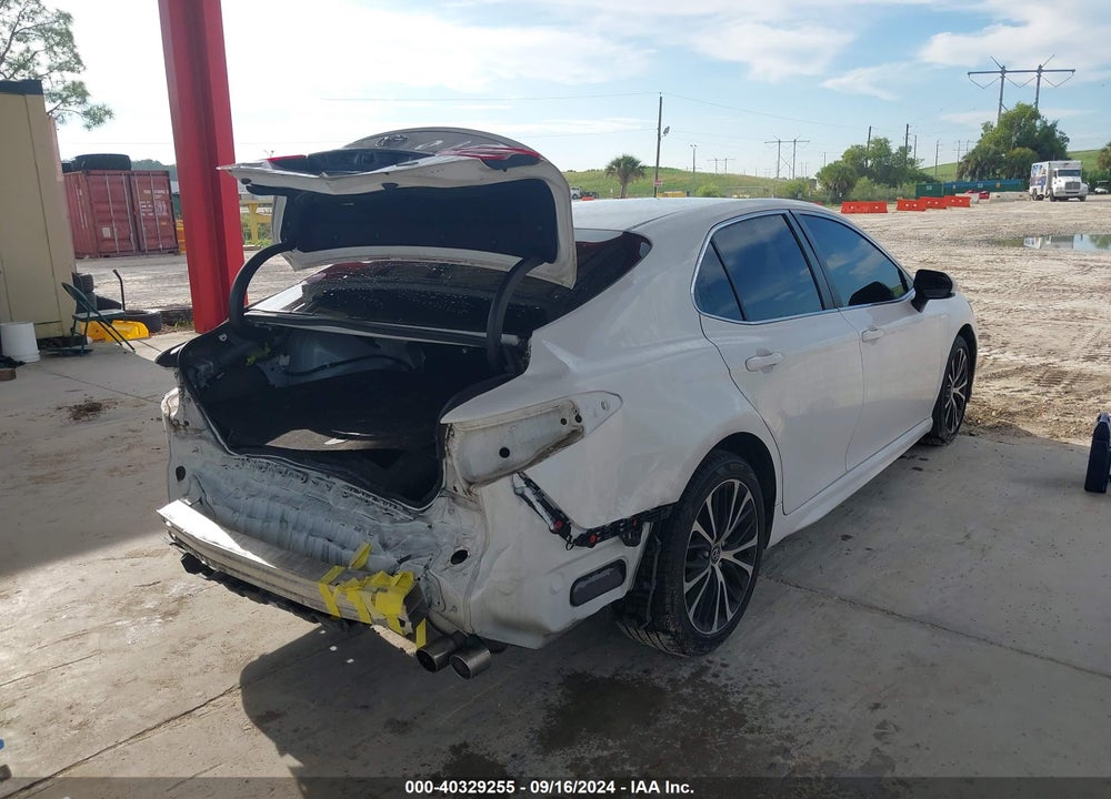 2020 TOYOTA CAMRY SE VIN: 4T1G11AK0LU870437