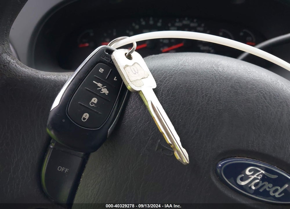 2008 FORD E-350 SUPER DUTY XL/XLT VIN: 1FBNE31LX8DA27801