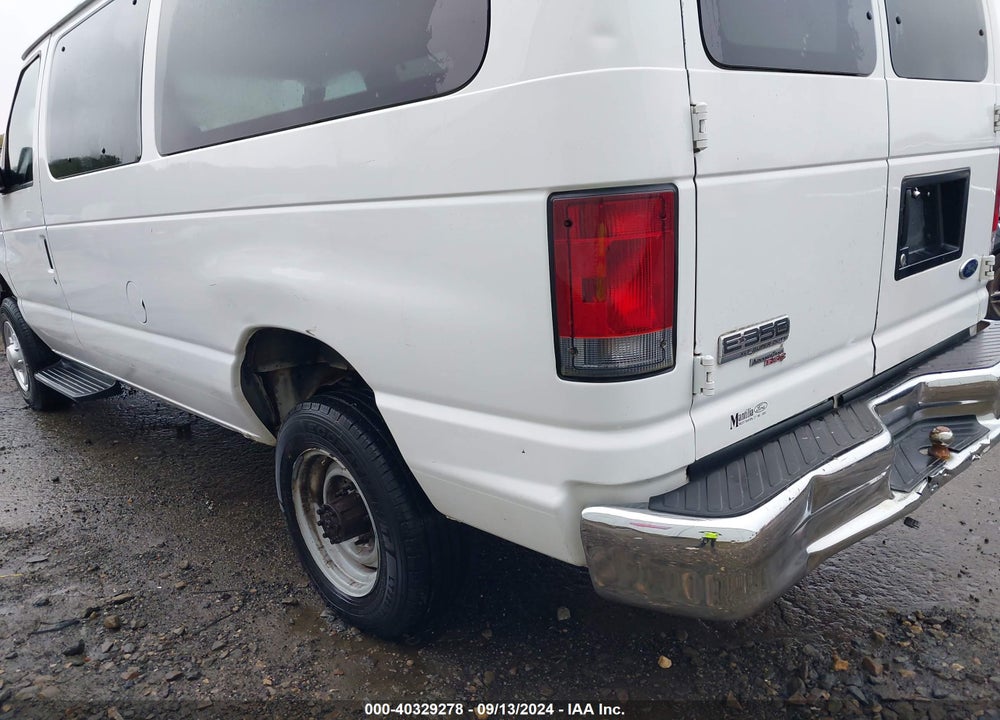 2008 FORD E-350 SUPER DUTY XL/XLT VIN: 1FBNE31LX8DA27801