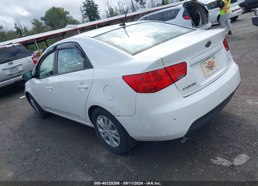 2011 KIA FORTE EX VIN: KNAFU4A26B5378848