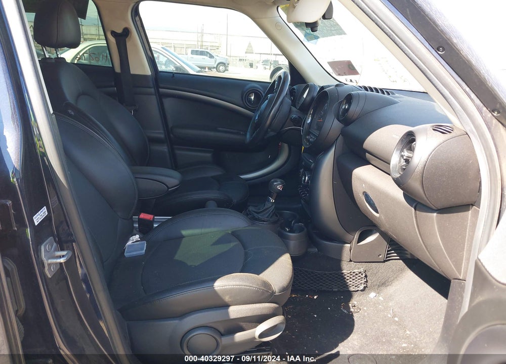 2015 MINI COUNTRYMAN COOPER S VIN: WMWZC3C55FWT01860