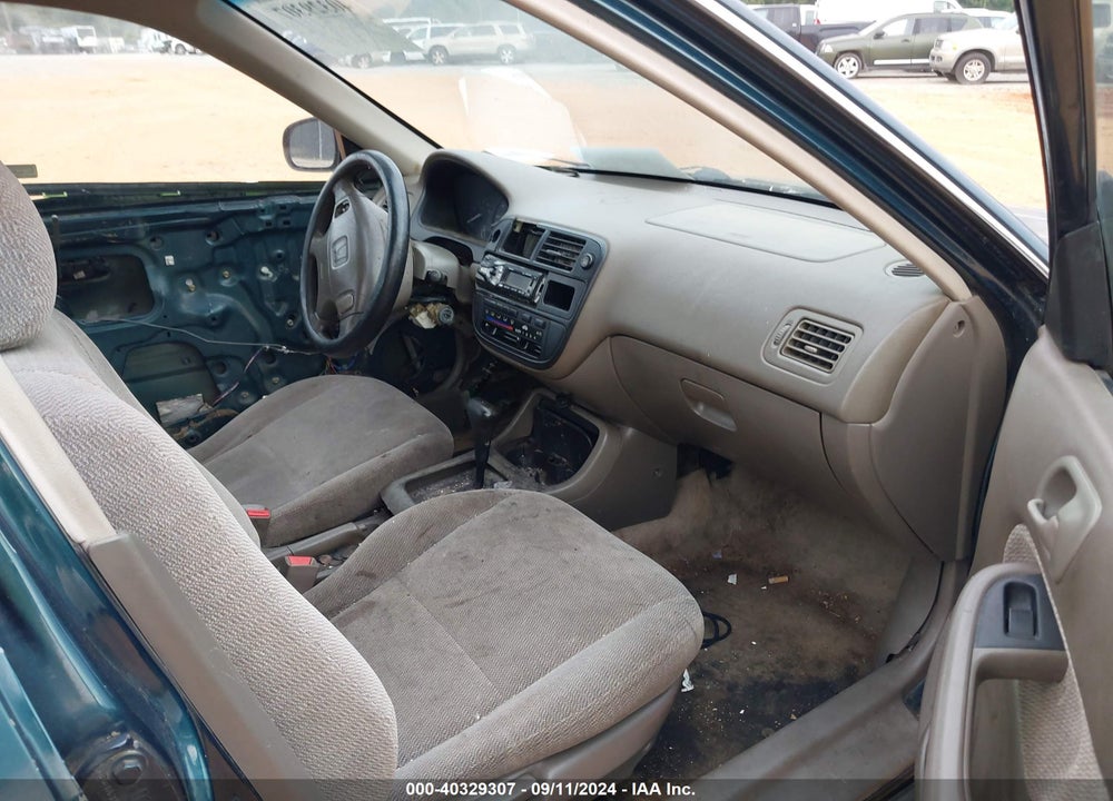 1998 HONDA CIVIC LX VIN: 1HGEJ6674WL056445
