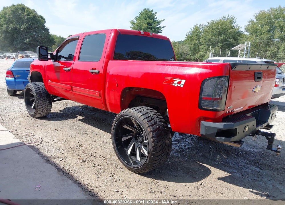 2011 CHEVROLET SILVERADO 1500 LT VIN: 3GCPKSE30BG220311