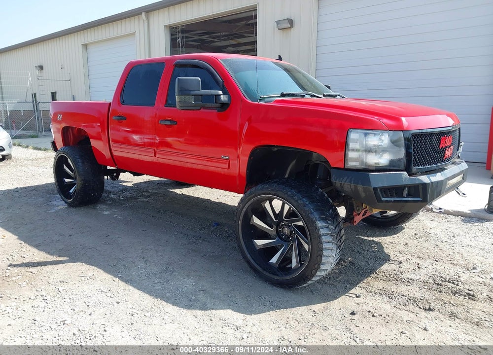 2011 CHEVROLET SILVERADO 1500 LT VIN: 3GCPKSE30BG220311