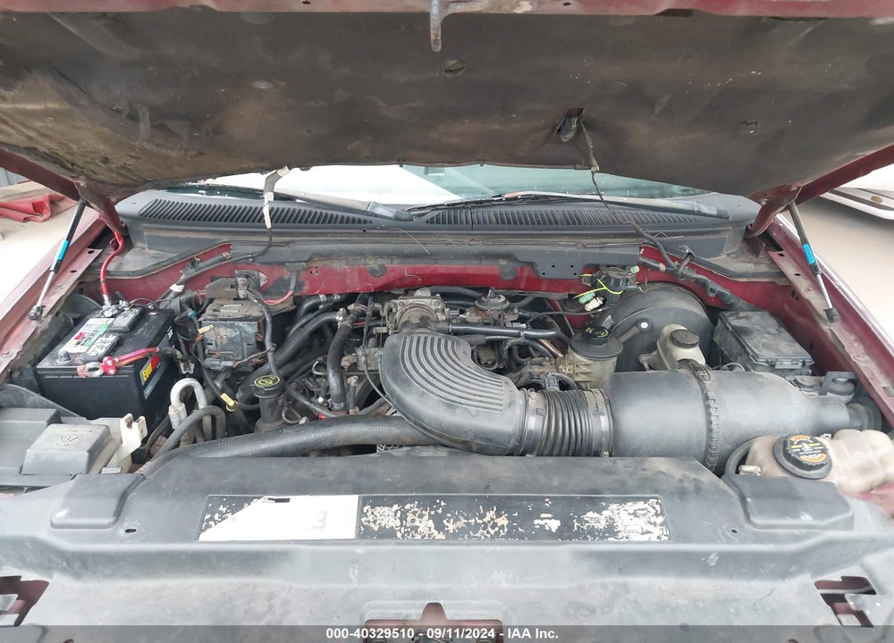 2000 FORD EXPEDITION XLT VIN: 1FMRU15L7YLB15429