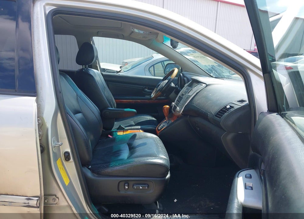2005 LEXUS RX 330 VIN: 2T2GA31U55C022048