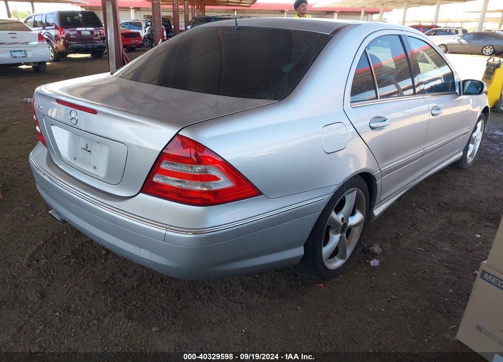2005 MERCEDES-BENZ C 320 LUXURY/SPORT VIN: WDBRF64J25F567583