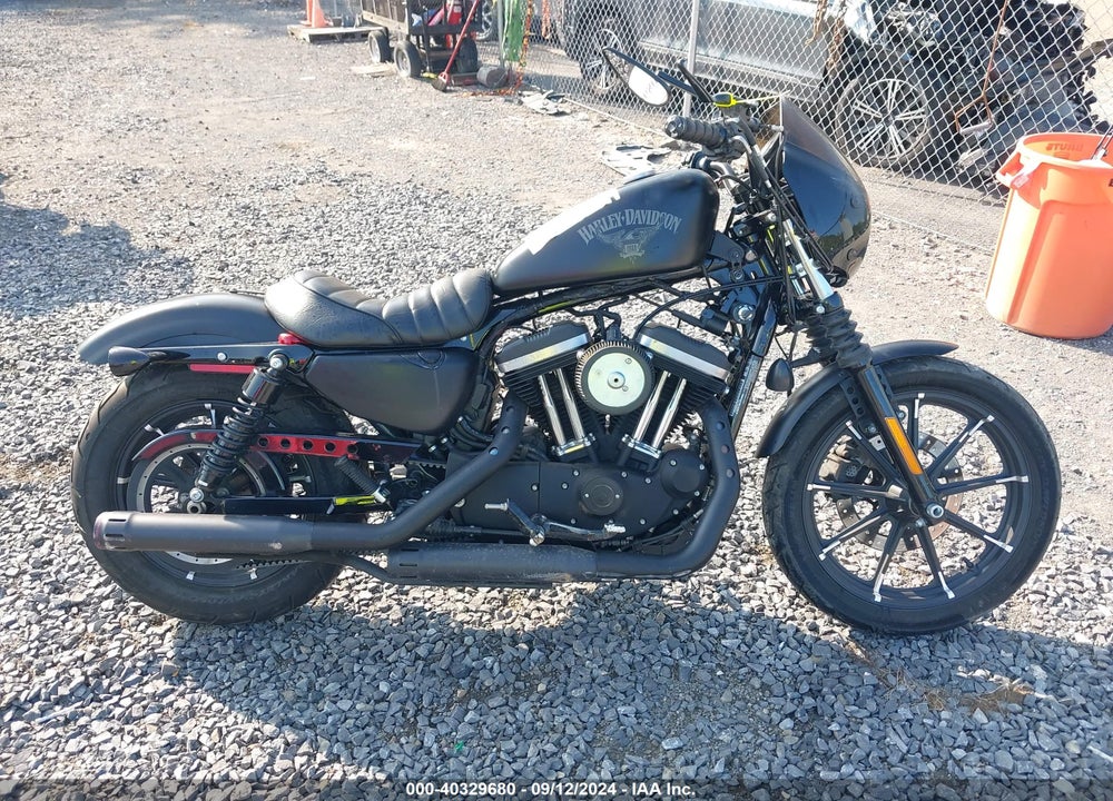2017 HARLEY-DAVIDSON XL883 IRON 883 VIN: 1HD4LE210HC439915