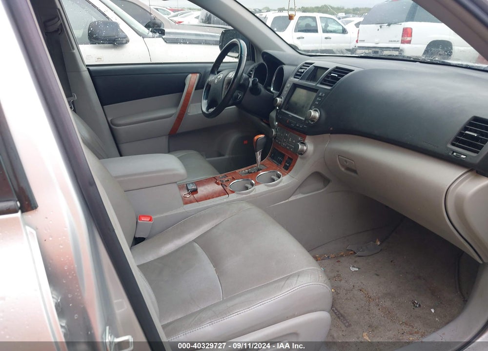 2010 TOYOTA HIGHLANDER LIMITED V6 VIN: 5TDDK3EH2AS004416