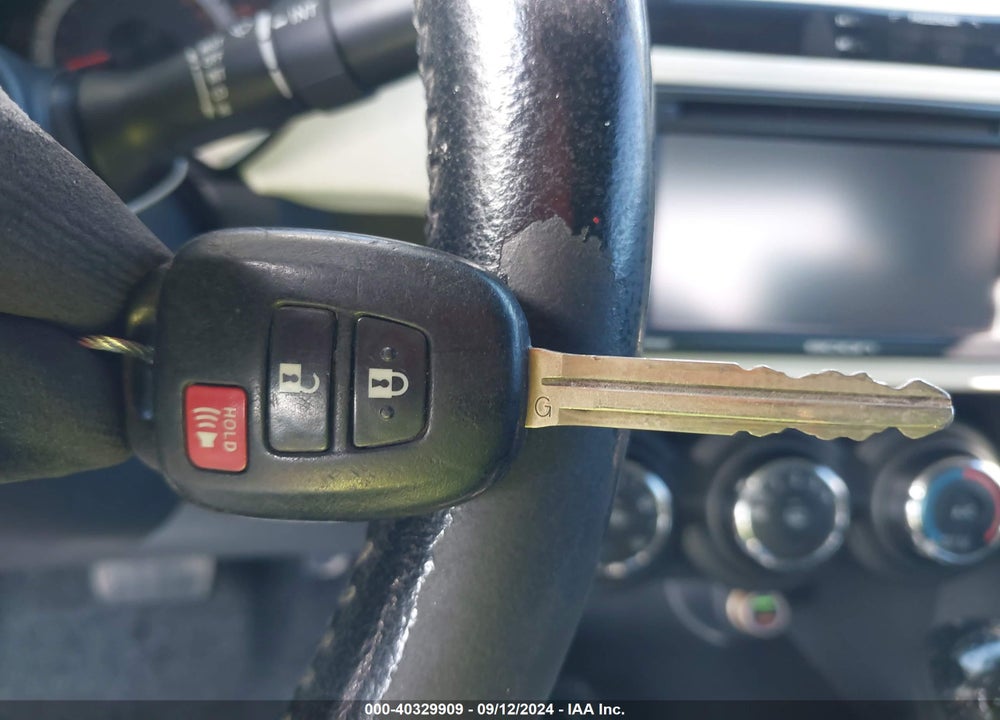2014 SCION TC VIN: JTKJF5C74E3073878