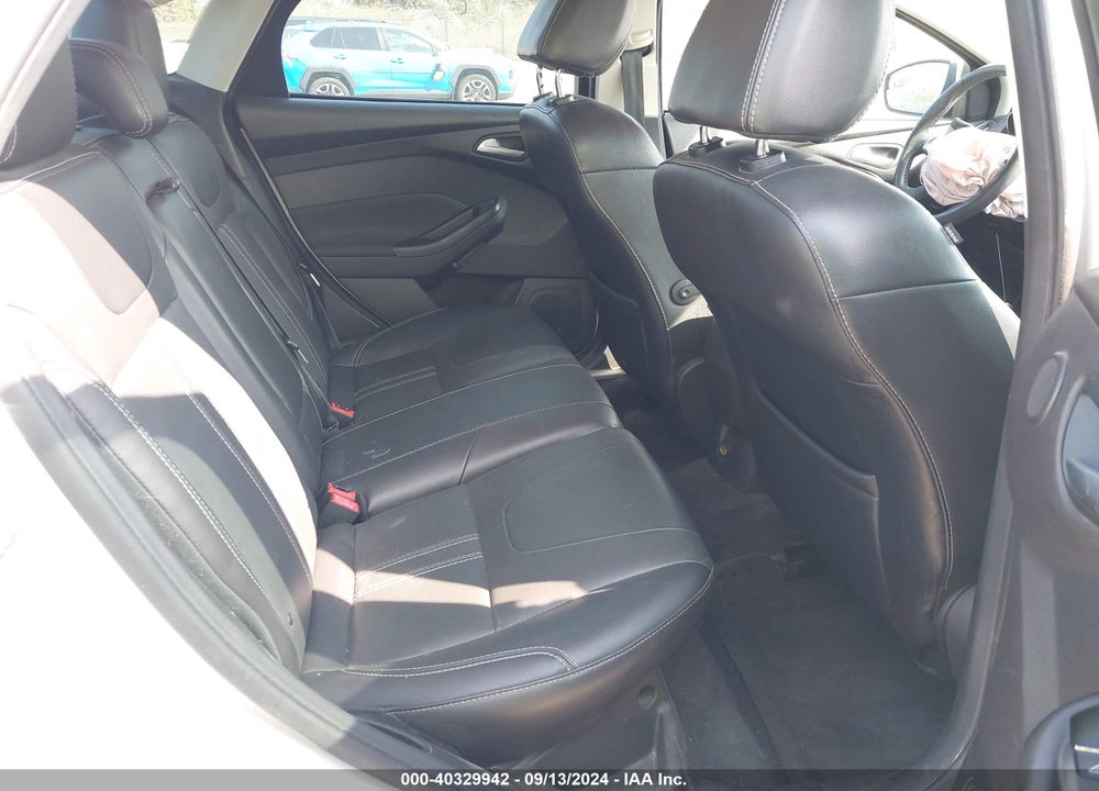 2014 FORD FOCUS TITANIUM VIN: 1FADP3J2XEL184499