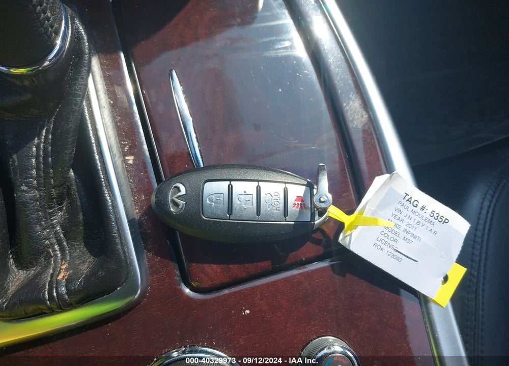 2011 INFINITI M37X VIN: JN1BY1AR0BM372196