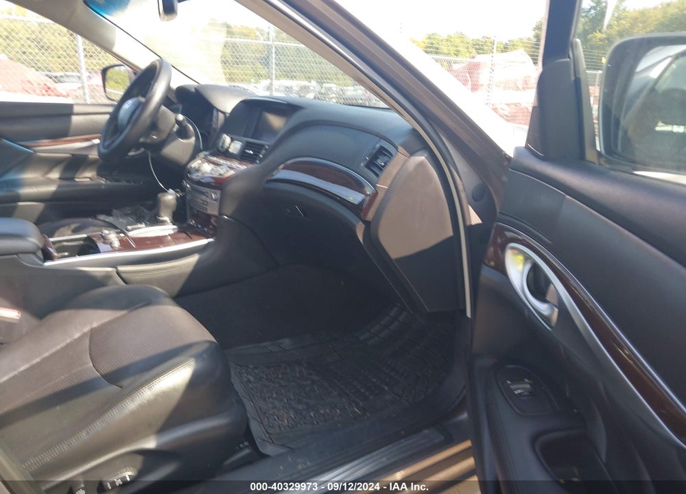 2011 INFINITI M37X VIN: JN1BY1AR0BM372196