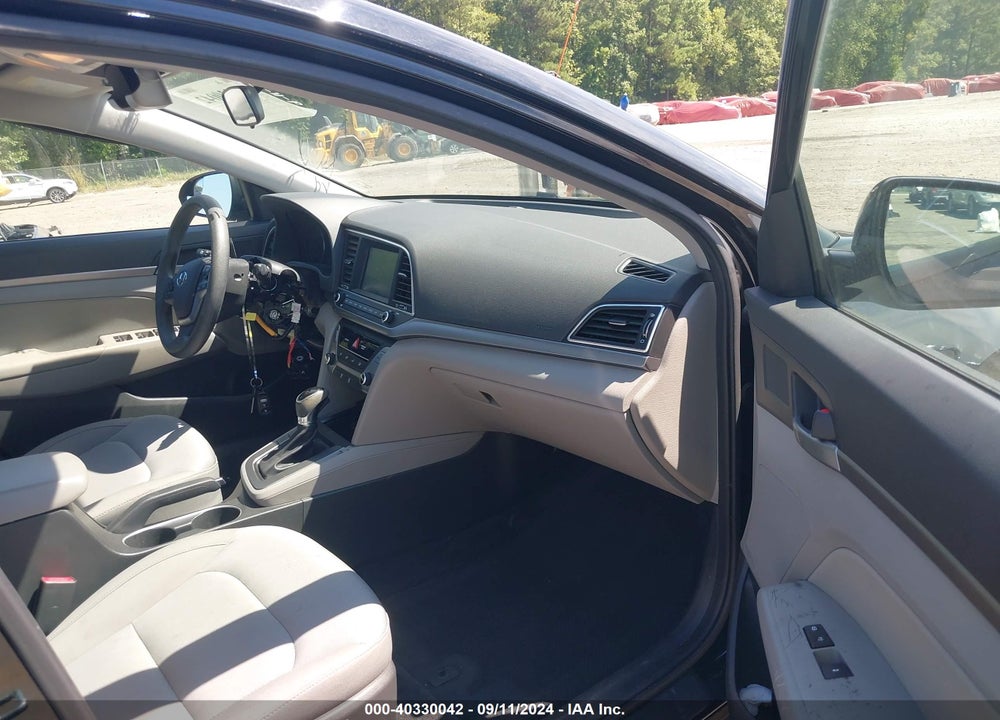 2017 HYUNDAI ELANTRA SE VIN: KMHD84LF9HU174666