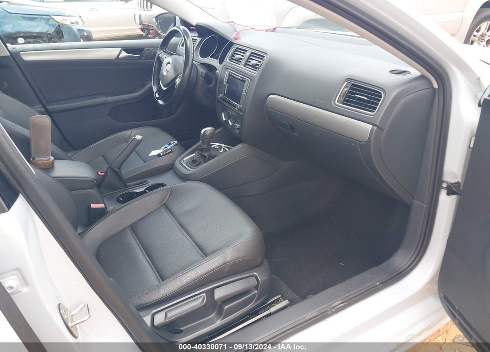 2017 VOLKSWAGEN JETTA 1.4T SE VIN: 3VWDB7AJ8HM346542
