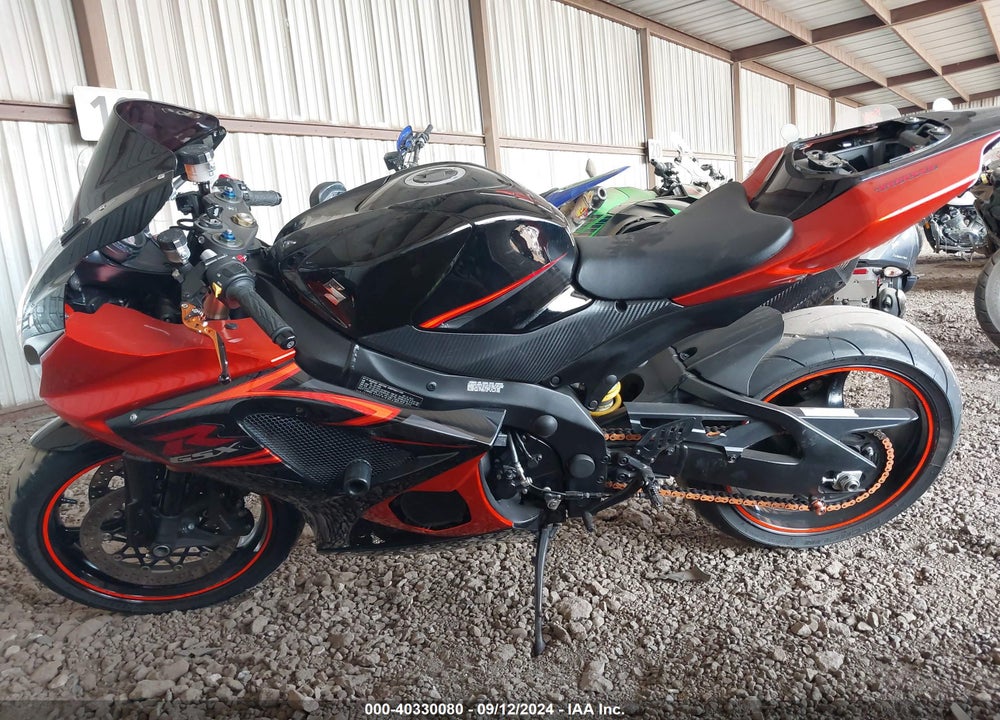 2007 SUZUKI GSX-R1000 VIN: JS1GT77A072107524