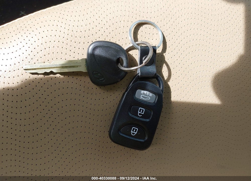 2013 HYUNDAI ELANTRA LIMITED VIN: 5NPDH4AE3DH248117