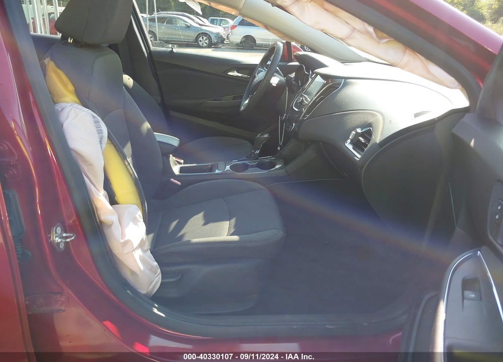 2018 CHEVROLET CRUZE LT AUTO VIN: 1G1BE5SM1J7207571