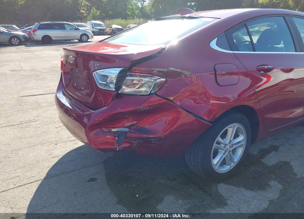 2018 CHEVROLET CRUZE LT AUTO VIN: 1G1BE5SM1J7207571