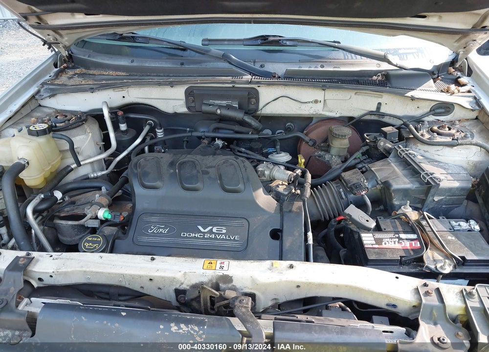 2002 FORD ESCAPE XLS VIN: 1FMYU02152KA08398