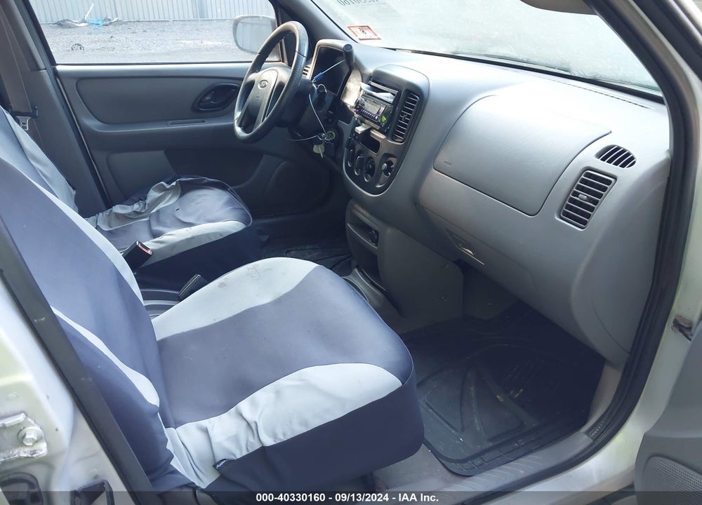 2002 FORD ESCAPE XLS VIN: 1FMYU02152KA08398