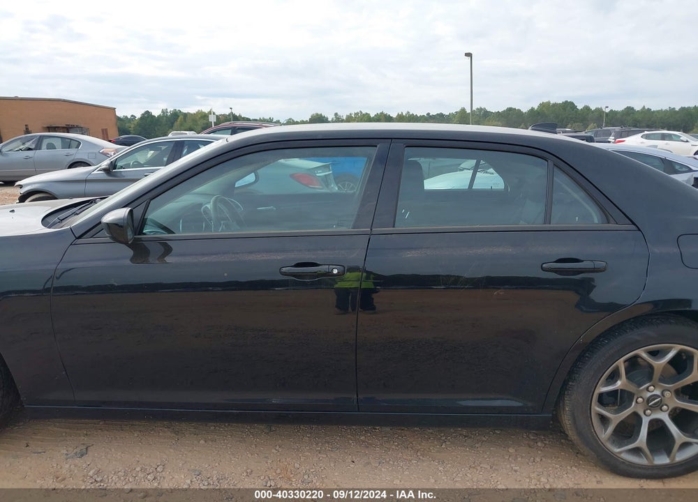 2018 CHRYSLER 300 TOURING VIN: 2C3CCAAG6JH320107