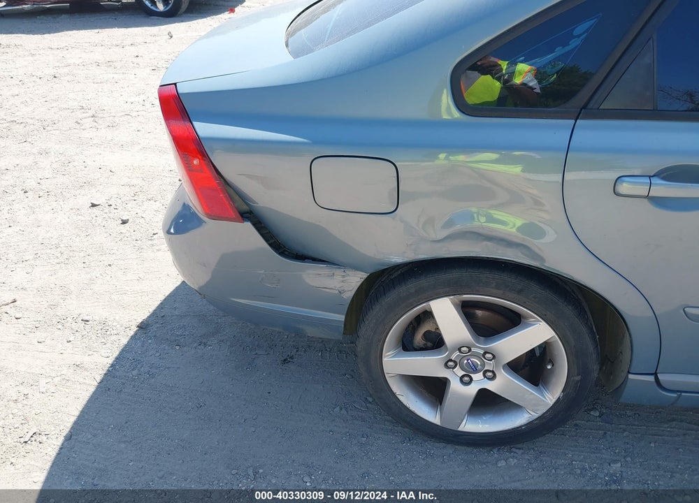 2008 VOLVO S40 2.4I VIN: YV1MS390X82357924